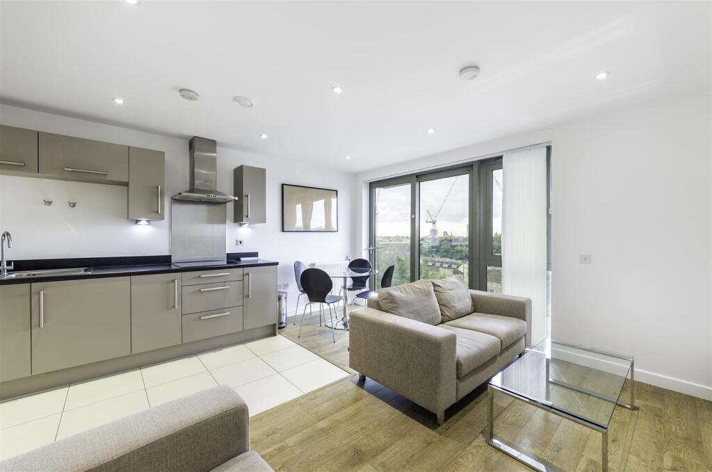 1 bed Apartment for rent in Stepney. From Mariana Real Estate