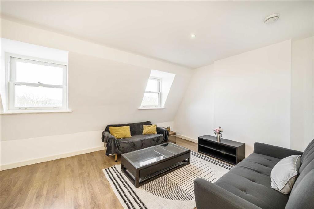 1 bed 1st Floor Flat for rent in Camberwell. From Marsh & Parsons - Brixton