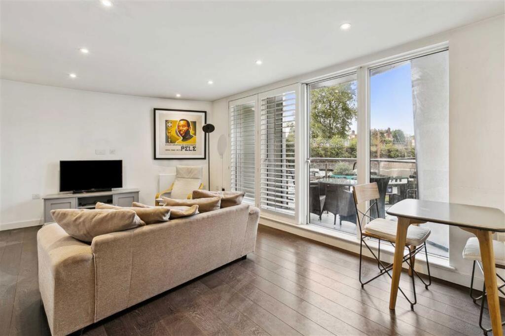 2 bed 1st Floor Flat for rent in Clapham. From Marsh & Parsons - Brixton