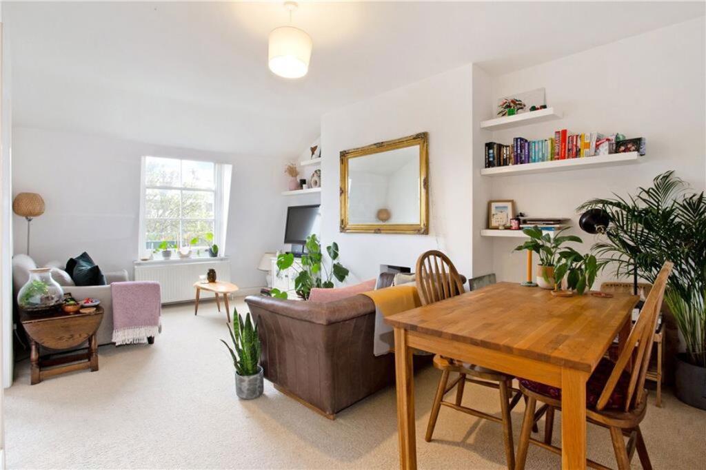 2 bed 1st Floor Flat for rent in Camberwell. From Marsh & Parsons - Brixton 2 bed 1st Floor Flat for rent in Camberwell. From Marsh & Parsons - Brixton