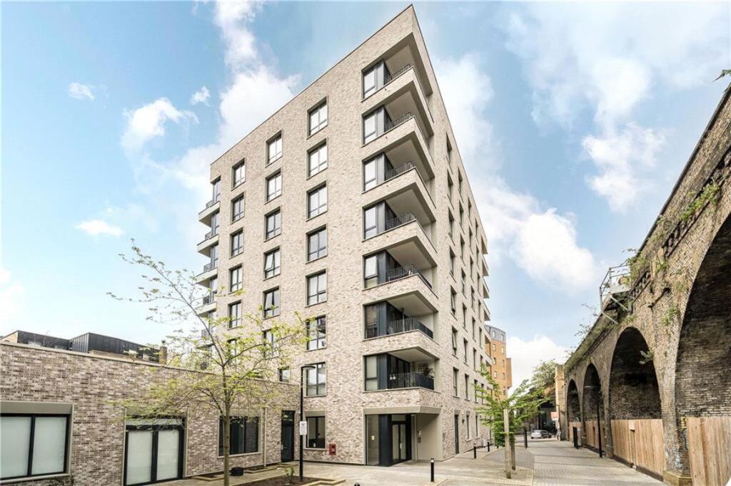 1 bed 1st Floor Flat for rent in London. From Marsh & Parsons - Brixton