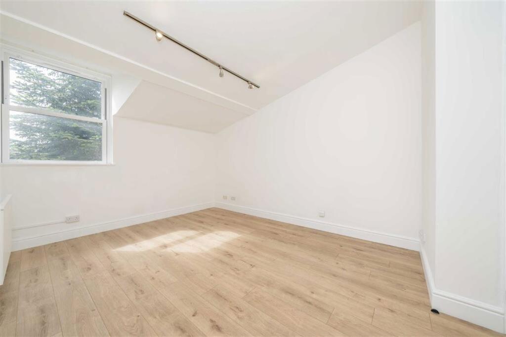 1 bed 1st Floor Flat for rent in Clapham. From Marsh & Parsons - Brixton 1 bed 1st Floor Flat for rent in Clapham. From Marsh & Parsons - Brixton
