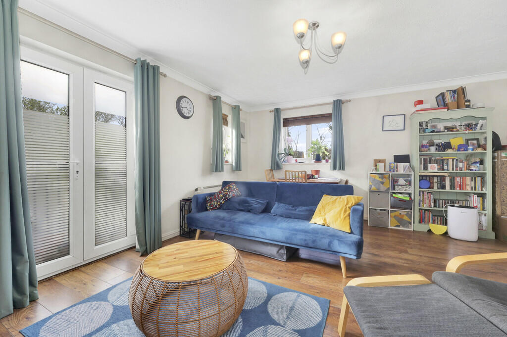 2 bed Apartment for rent in Kingston upon Thames. From Martin & Co - Kingston
