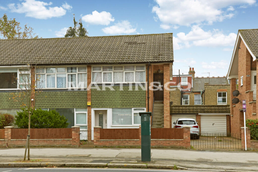2 bed 1st Floor Flat for rent in Wimbledon. From Martin & Co - Kingston