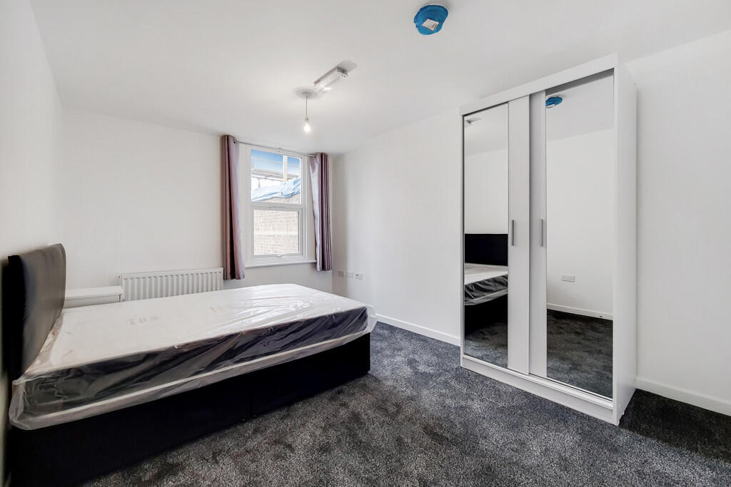 1 bed House Share for rent in Kingston upon Thames. From Martin & Co - Kingston