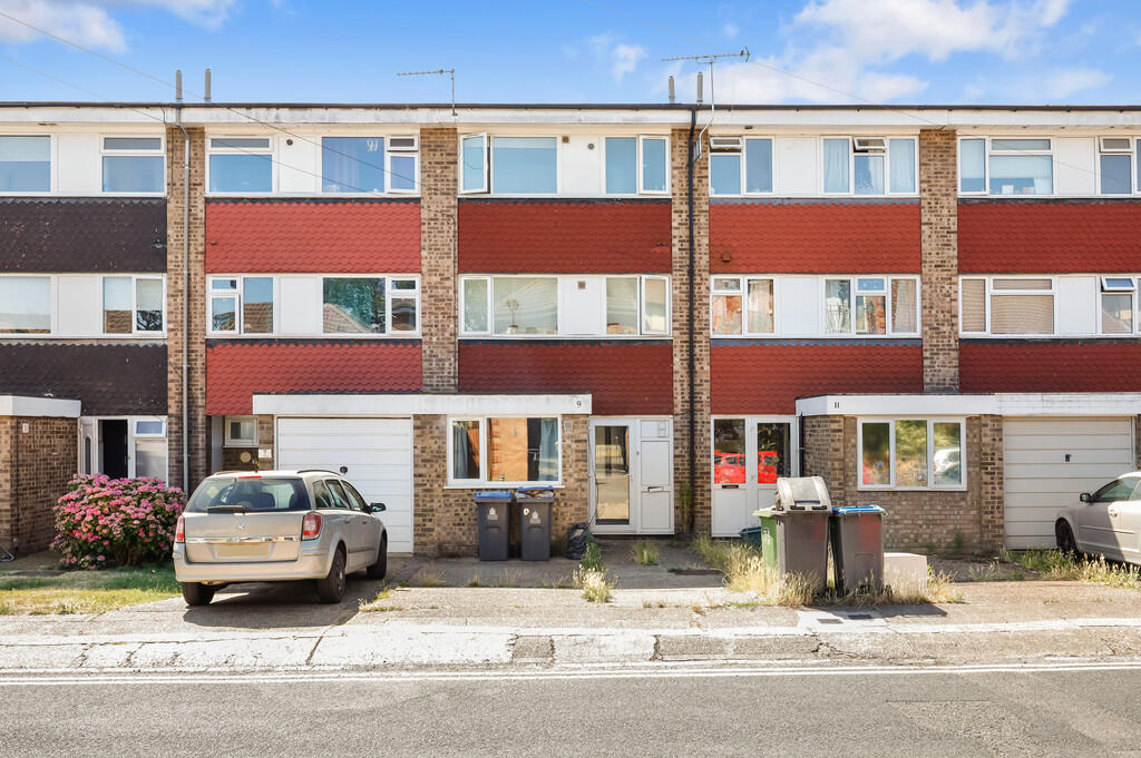 6 bed House Share for rent in Surbiton. From Martin & Co - Kingston 6 bed House Share for rent in Surbiton. From Martin & Co - Kingston