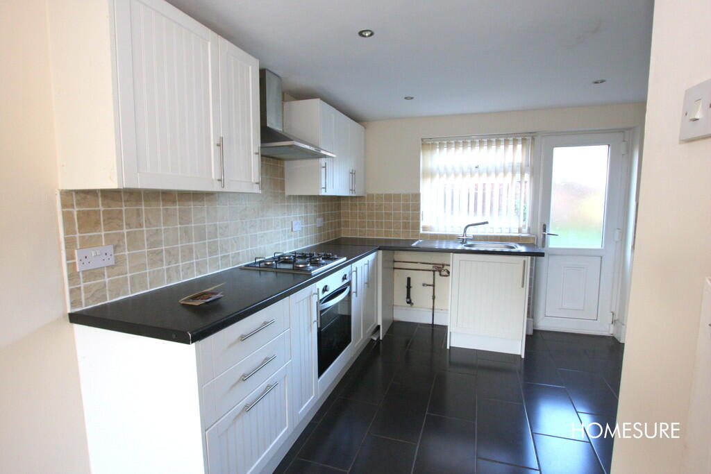 3 bed Mid Terraced House for rent in Haydock. From Homesure Property - Liverpool