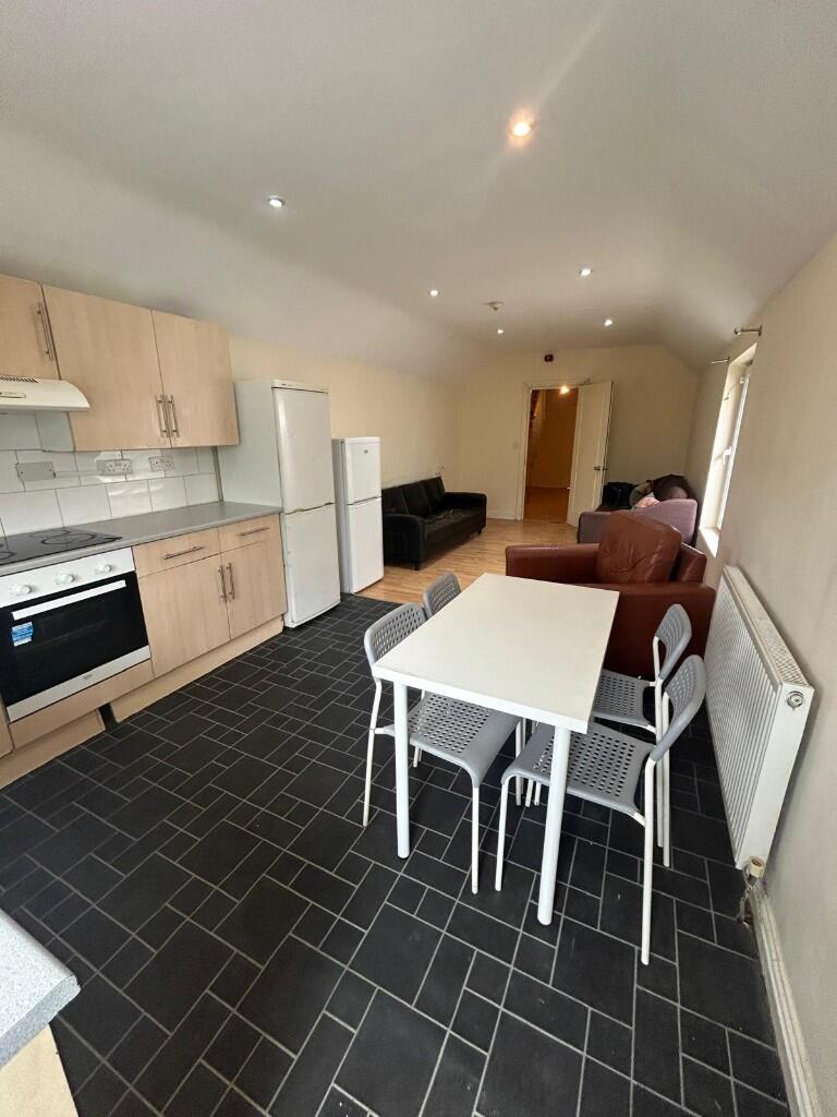 5 bed Duplex for rent in Cardiff. From Horizon Properties - Cardiff 5 bed Duplex for rent in Cardiff. From Horizon Properties - Cardiff