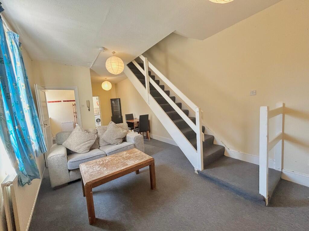 2 bed Detached for rent in Cardiff. From Horizon Properties - Cardiff