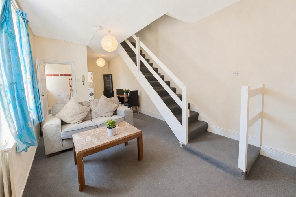 2 bed Detached for rent in Cardiff. From Horizon Properties - Cardiff