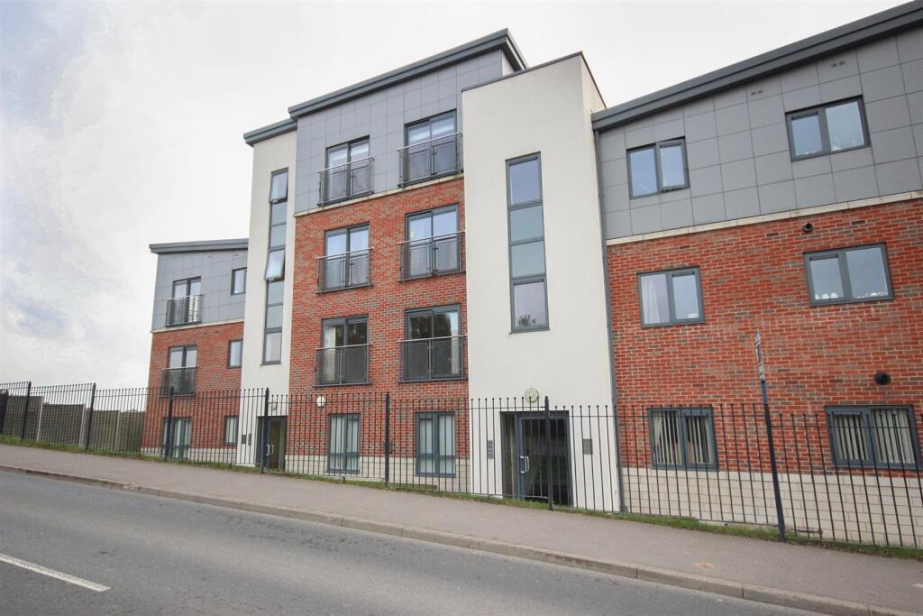 2 bed 1st Floor Flat for rent in Hayfield Green. From Horton Knights - Doncaster