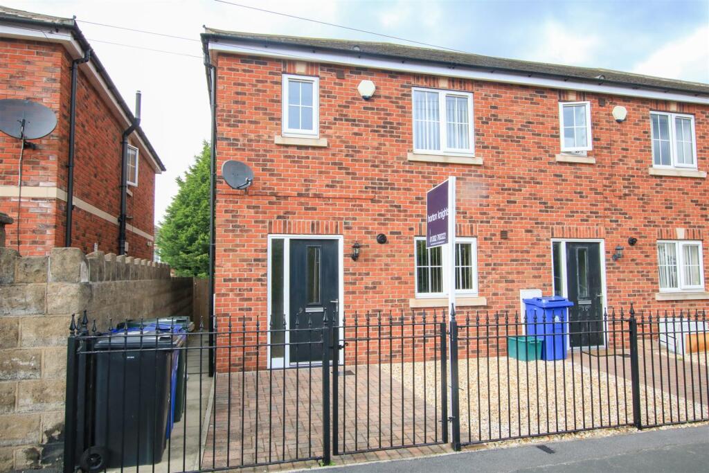 3 bed Town House for rent in Doncaster. From Horton Knights - Doncaster