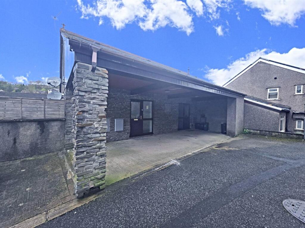 2 bed Semi Detached for rent in . From Hoskins Johnson - Pontypridd