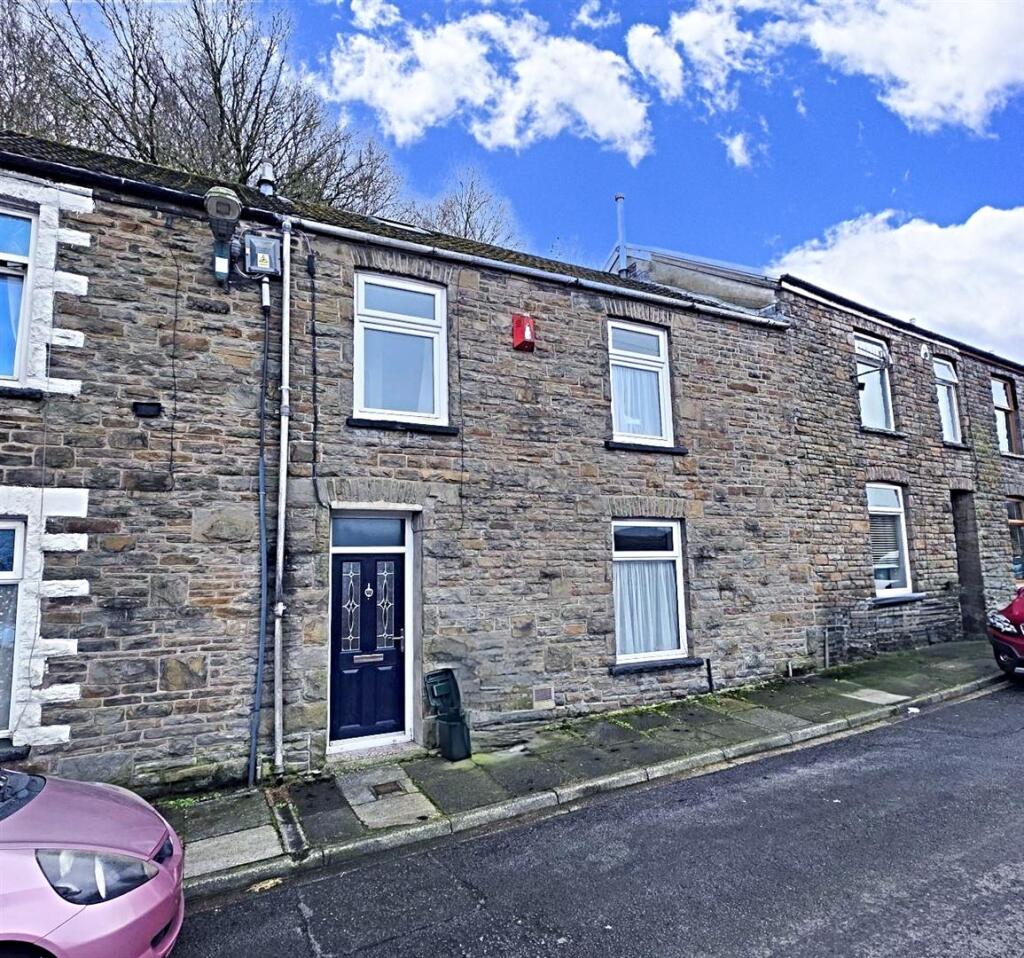 3 bed Mid Terraced House for rent in Pontypridd. From Hoskins Johnson - Pontypridd