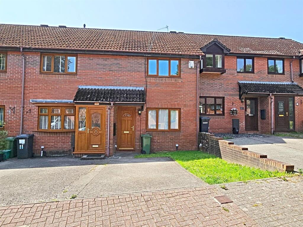 2 bed Mid Terraced House for rent in Ynysybwl. From Hoskins Johnson - Pontypridd