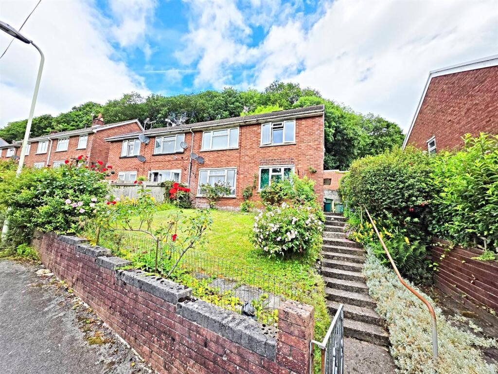 1 bed 1st Floor Flat for rent in Pontypridd. From Hoskins Johnson - Pontypridd