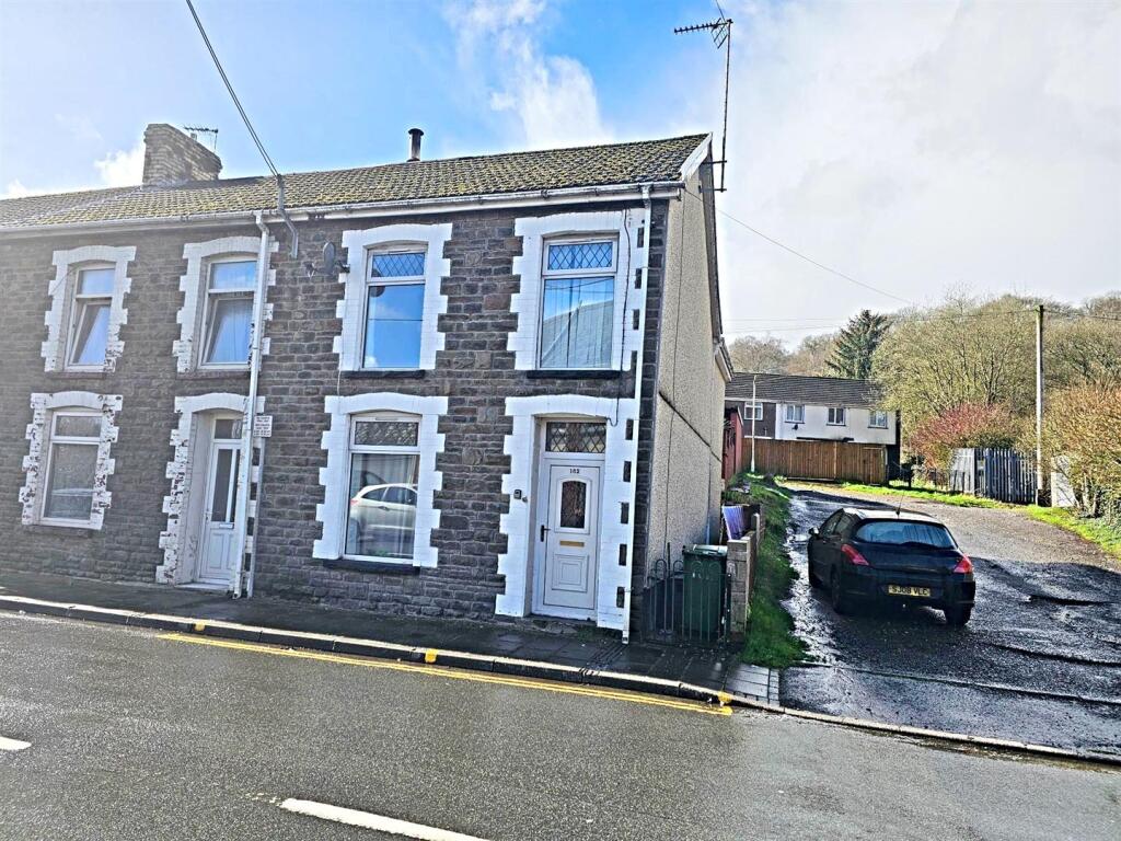 3 bed End of Terrace for rent in Ynysybwl. From Hoskins Johnson - Pontypridd