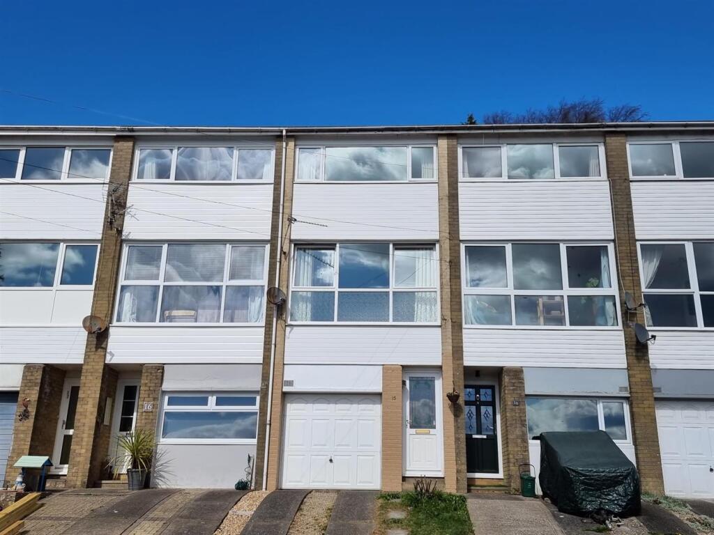 2 bed Mid Terraced House for rent in Pontypridd. From Hoskins Johnson - Pontypridd 2 bed Mid Terraced House for rent in Pontypridd. From Hoskins Johnson - Pontypridd