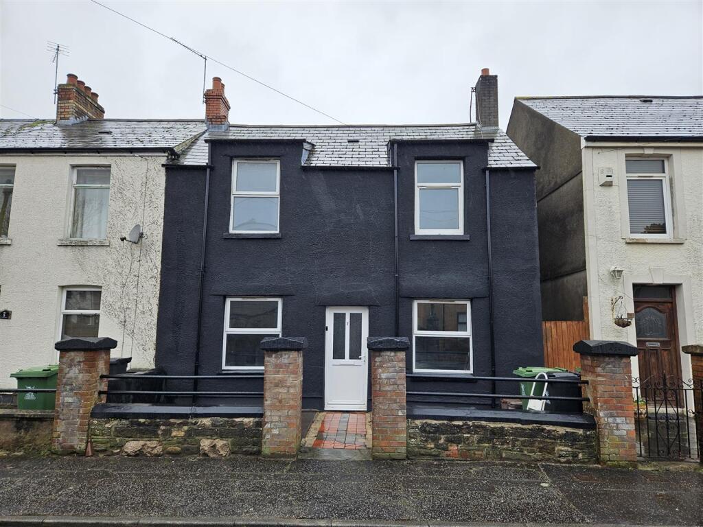 3 bed Mid Terraced House for rent in St Fagans. From Hoskins Morgan - Cardiff
