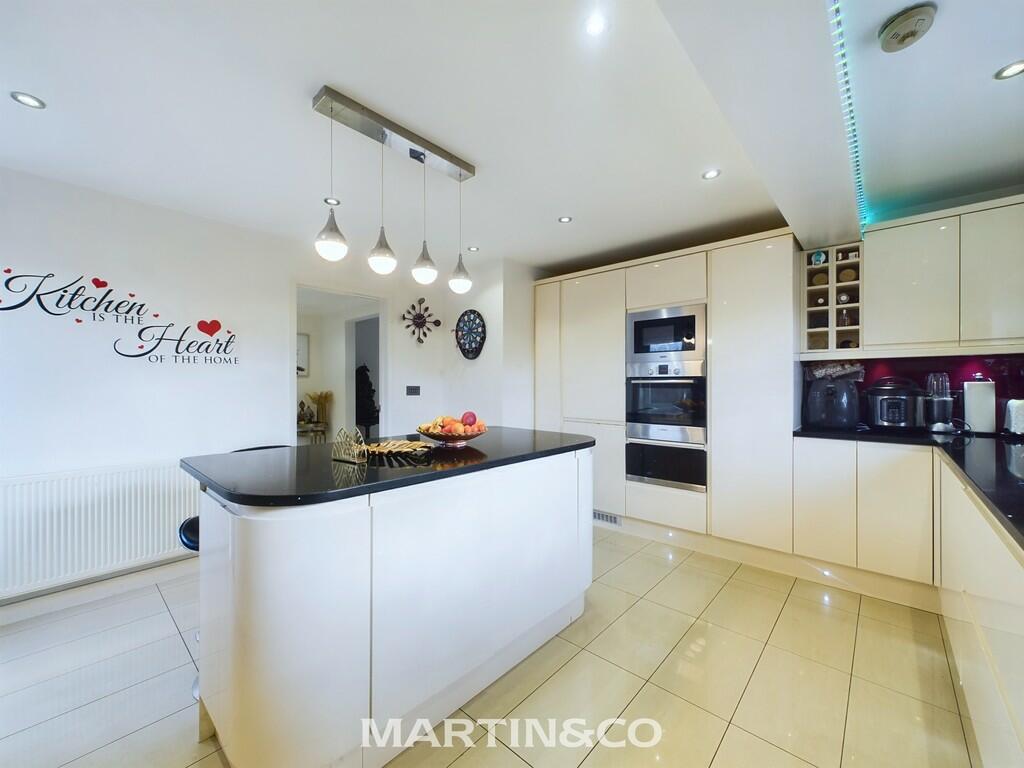 4 bed Detached House for rent in Sindlesham. From Martin & Co - Wokingham