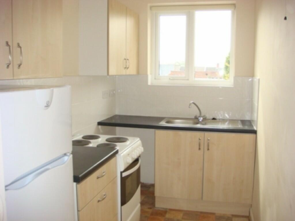 1 bed Apartment for rent in Stoughton. From Martin & Co - Wokingham