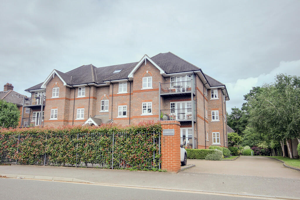 2 bed Apartment for rent in Taplow. From Martin & Co - Wokingham
