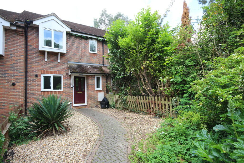 3 bed Mid Terraced House for rent in Barkham. From Martin & Co - Wokingham