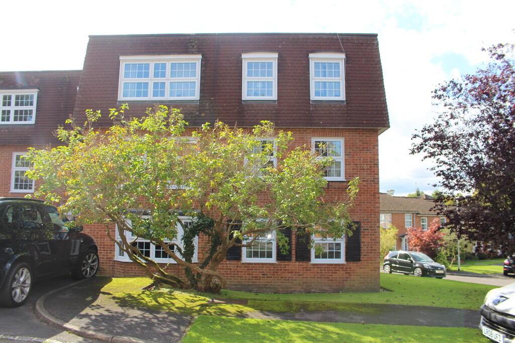 2 bed Apartment for rent in Wokingham. From Martin & Co - Wokingham
