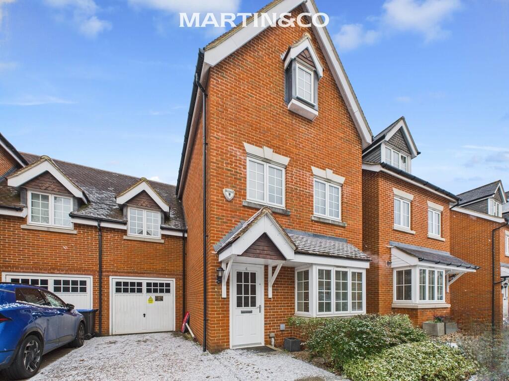 5 bed Semi Detached for rent in Bishopsgate. From Martin & Co - Wokingham