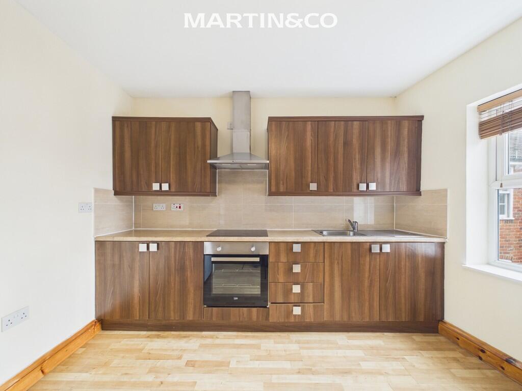 2 bed 1st Floor Flat for rent in Wokingham. From Martin & Co - Wokingham