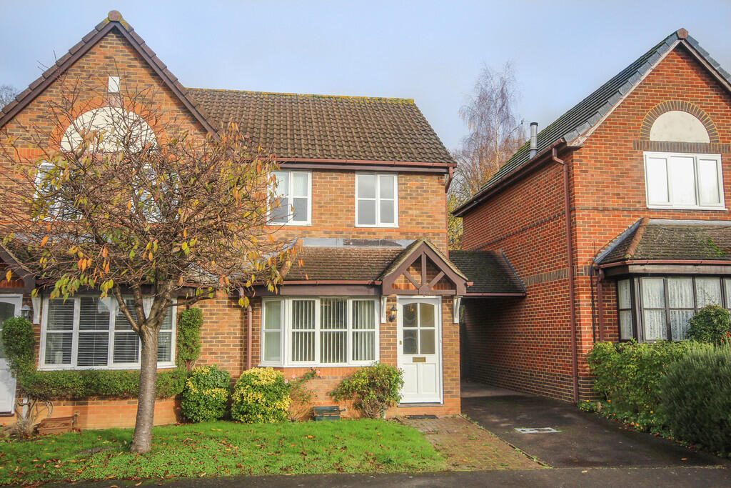 2 bed Semi Detached for rent in Barkham. From Martin & Co - Wokingham