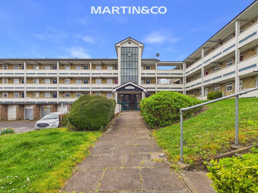 1 bed 1st Floor Flat for rent in Bracknell. From Martin & Co - Wokingham