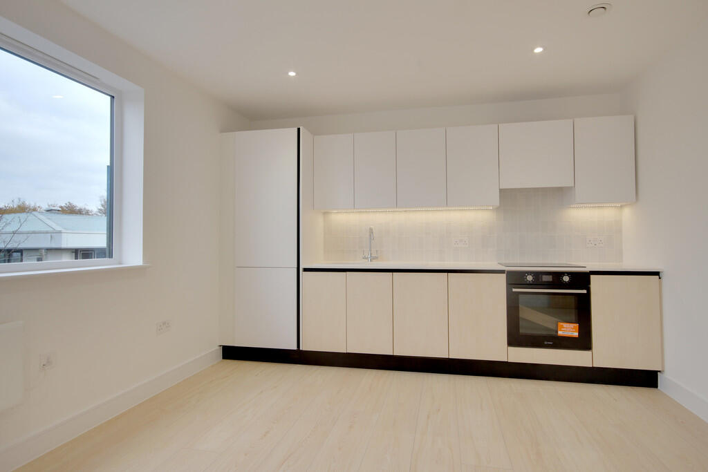 2 bed Apartment for rent in Sindlesham. From Martin & Co - Wokingham