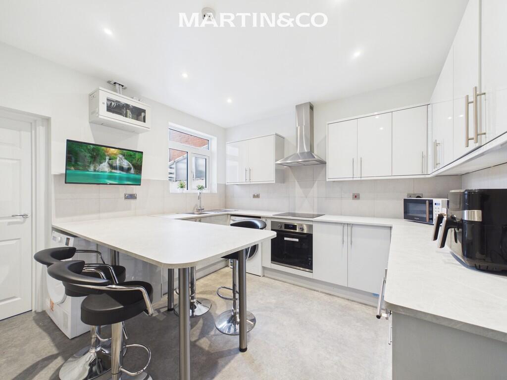1 bed Semi Detached for rent in Burghfield. From Martin & Co - Wokingham