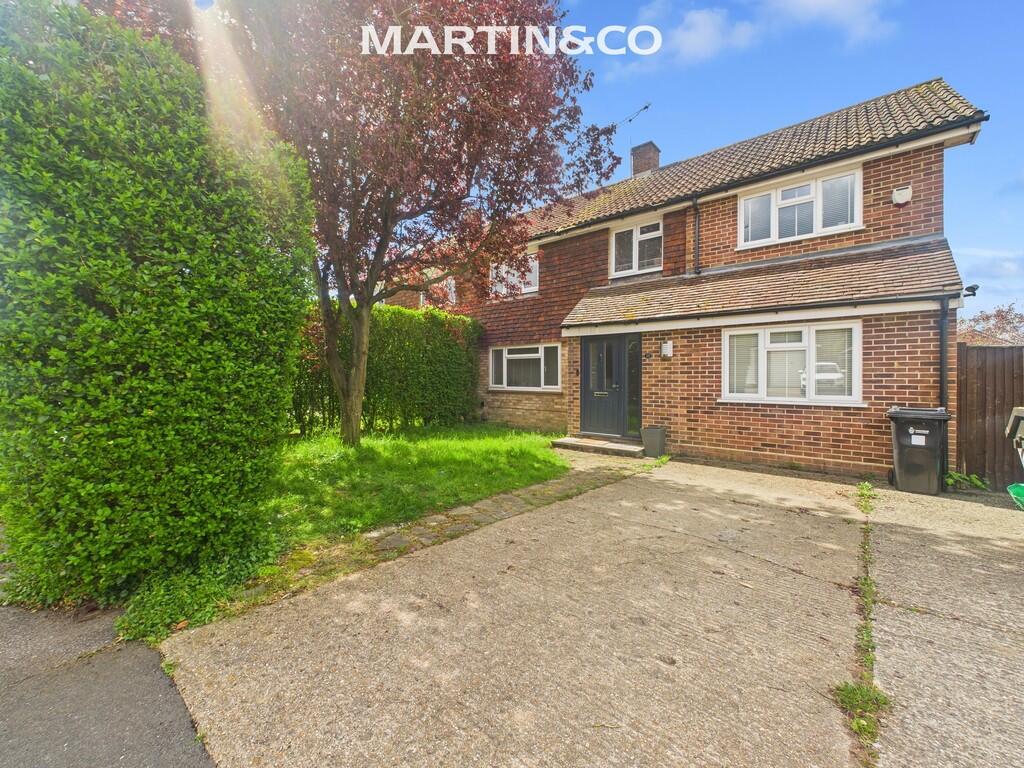 4 bed Semi Detached for rent in Wokingham. From Martin & Co - Wokingham