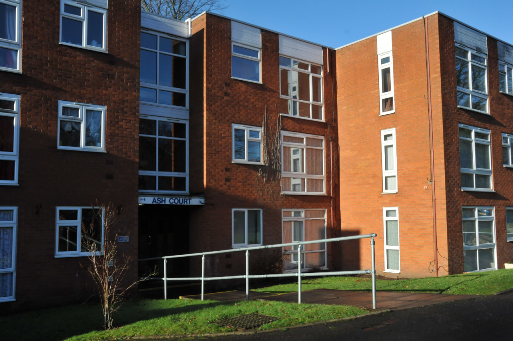 2 bed Apartment for rent in Stourbridge. From Ian Perks Estate Agents - Stourbridge 2 bed Apartment for rent in Stourbridge. From Ian Perks Estate Agents - Stourbridge