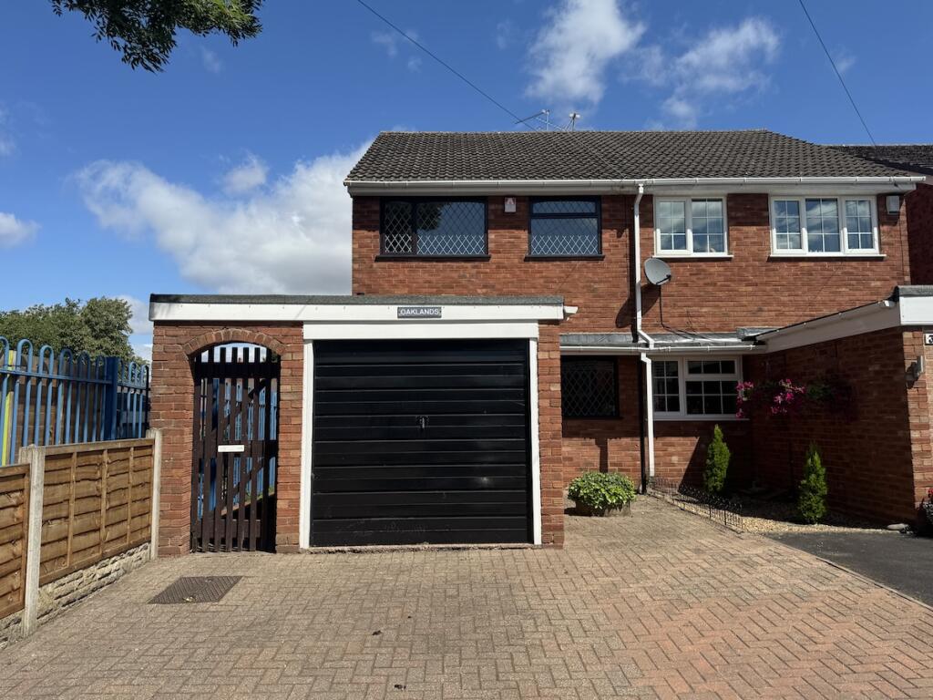 3 bed Semi Detached for rent in Kingswinford. From Ian Perks Estate Agents - Stourbridge