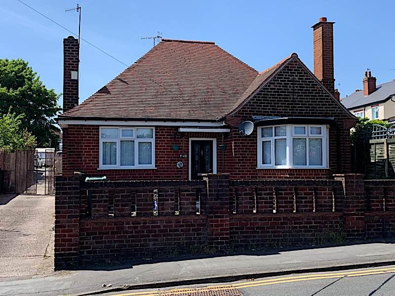 2 bed Detached bungalow for rent in Old Hill. From Ian Perks Estate Agents - Stourbridge