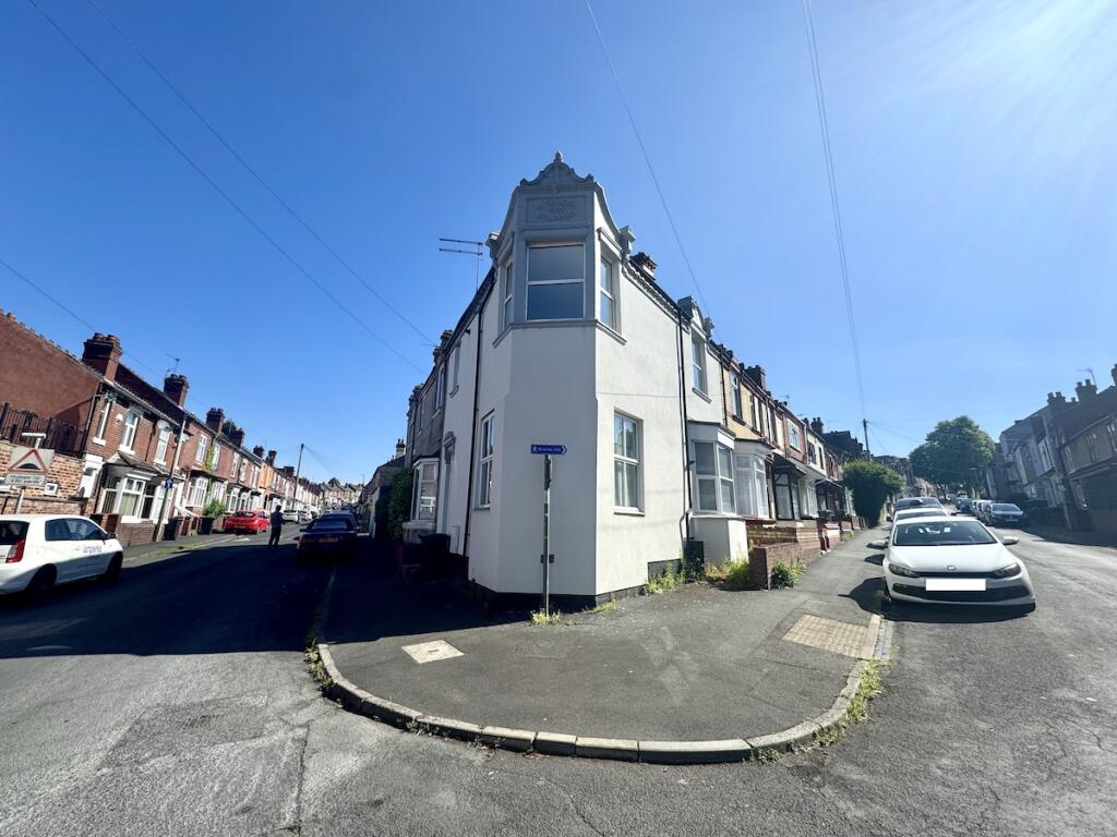 1 bed 1st Floor Flat for rent in Brierley Hill. From Ian Perks Estate Agents - Stourbridge 1 bed 1st Floor Flat for rent in Brierley Hill. From Ian Perks Estate Agents - Stourbridge
