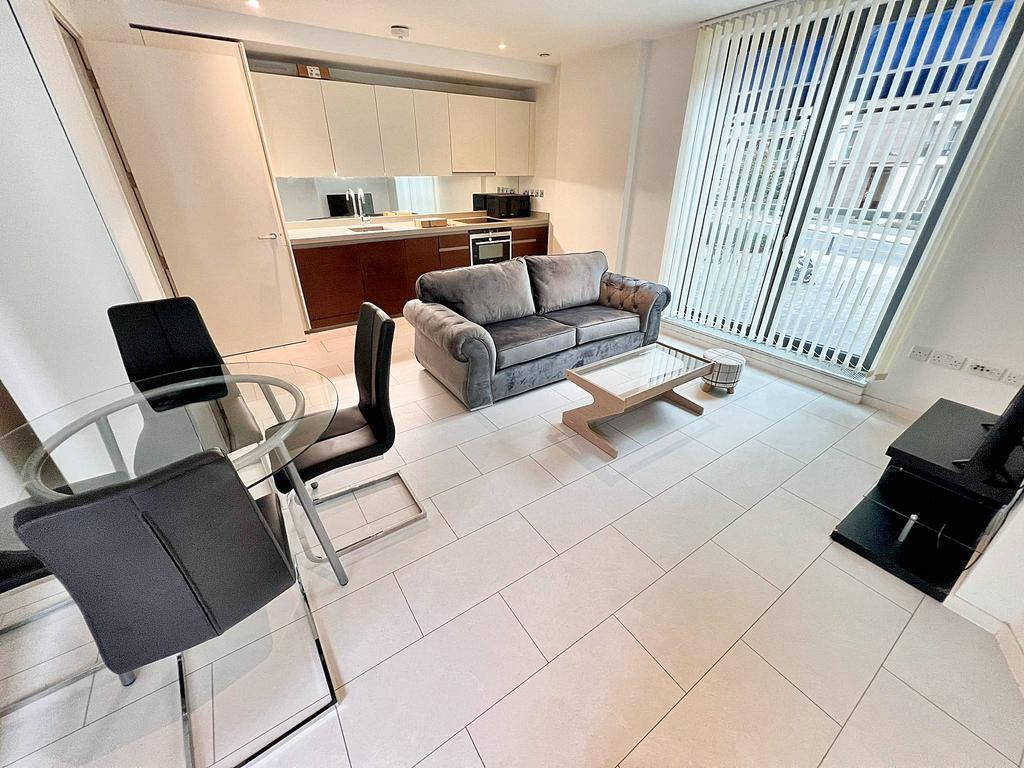 2 bed 1st Floor Flat for rent in Poplar. From Maxwell Property - London