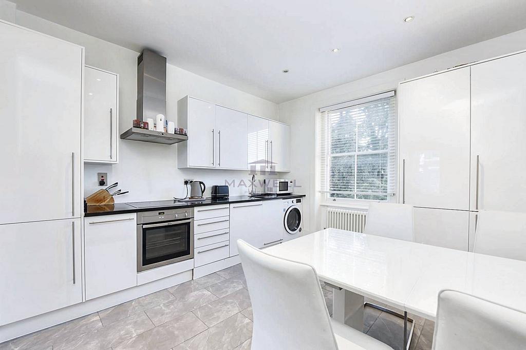 4 bed 1st Floor Flat for rent in Greenwich. From Maxwell Property - London