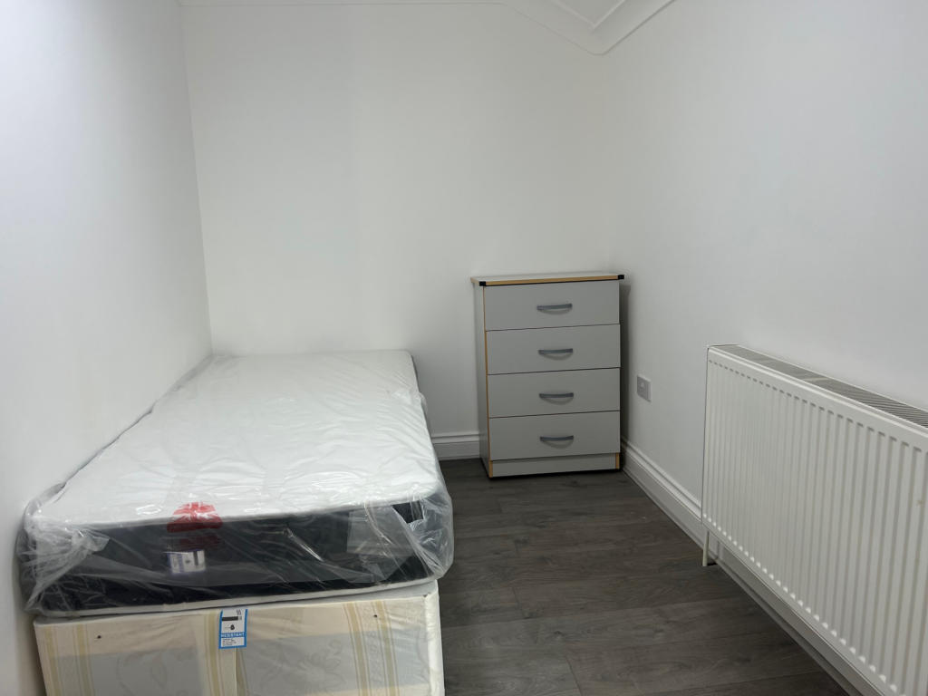 0 bed Room for rent in Walthamstow. From Maxwells Estates