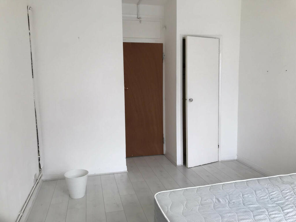 1 bed Student Flat for rent in Bethnal Green. From Maxwells Estates