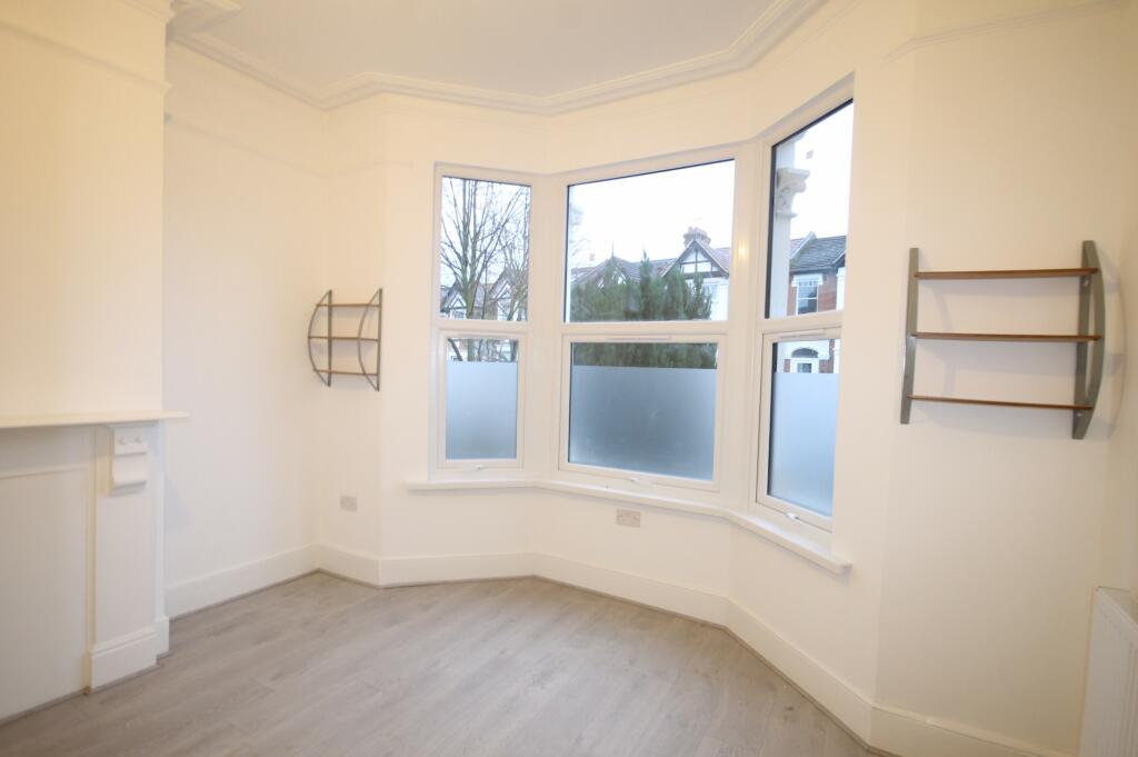 1 bed Flat for rent in Chingford. From Maxwells Estates