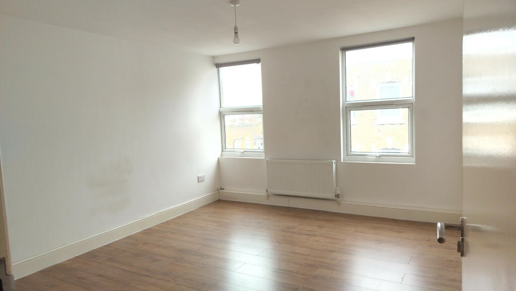 4 bed Flat for rent in London. From Maxwells Estates