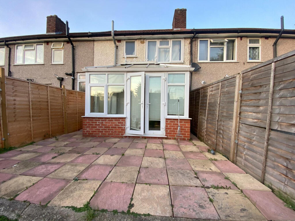 2 bed Mid Terraced House for rent in Dagenham. From Maxwells Estates