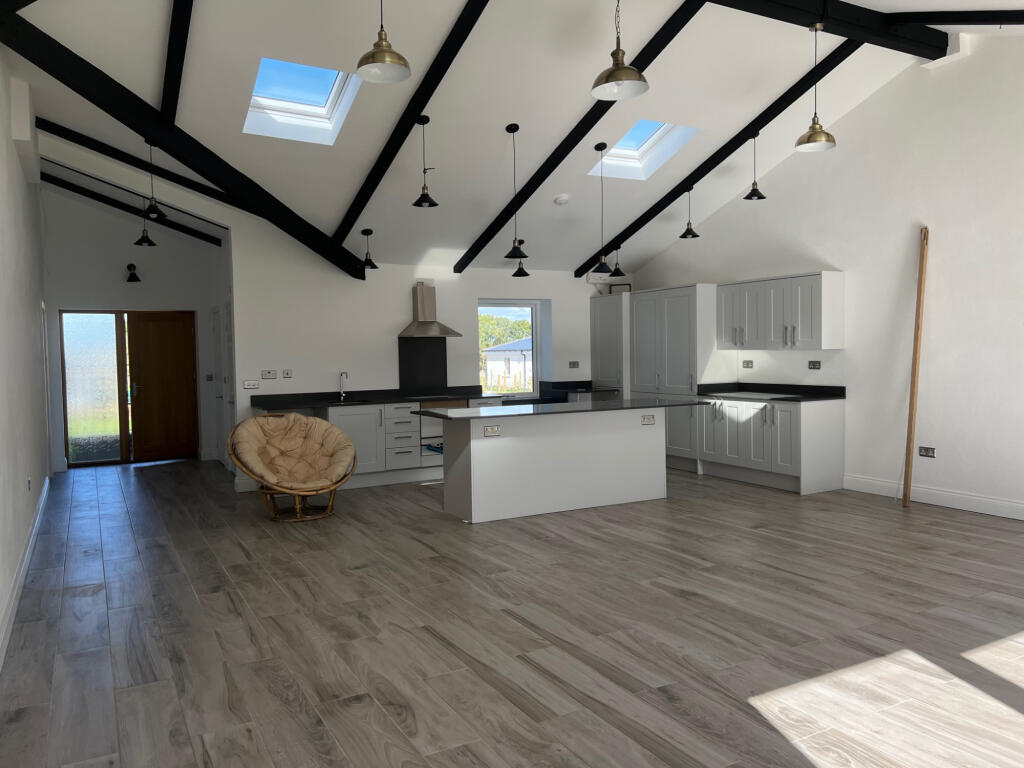 3 bed Bungalow for rent in Stapleford Abbotts. From Maxwells Estates