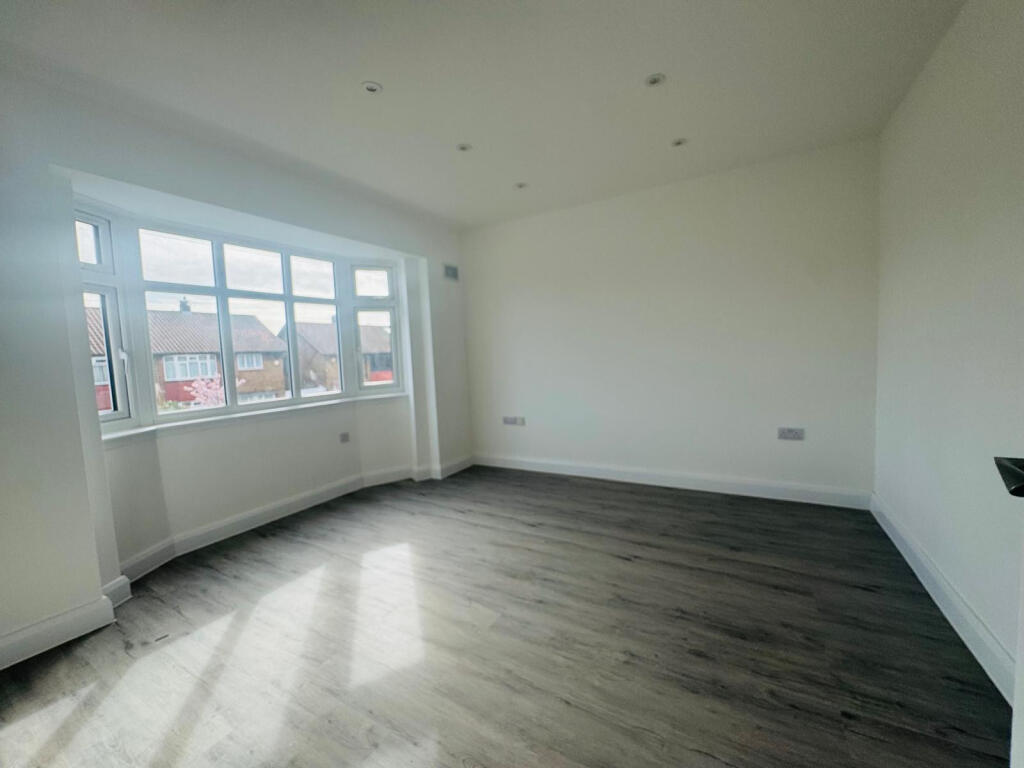 1 bed 1st Floor Flat for rent in Ilford. From Maxwells Estates 1 bed 1st Floor Flat for rent in Ilford. From Maxwells Estates