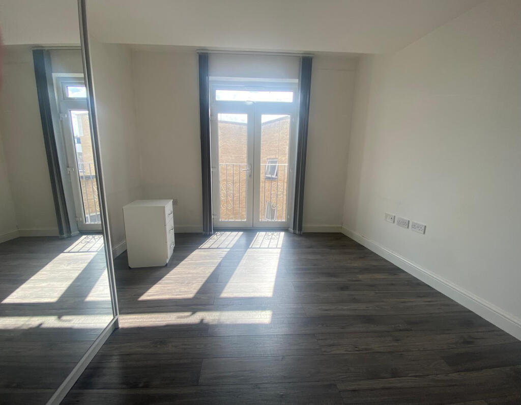 1 bed 1st Floor Flat for rent in Islington. From Maxwells Estates