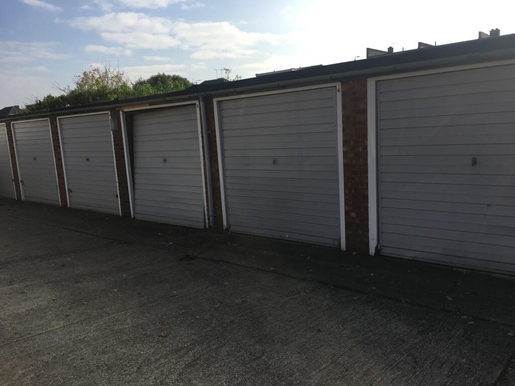 0 bed Garages for rent in Ilford. From Maxwells Estates 0 bed Garages for rent in Ilford. From Maxwells Estates